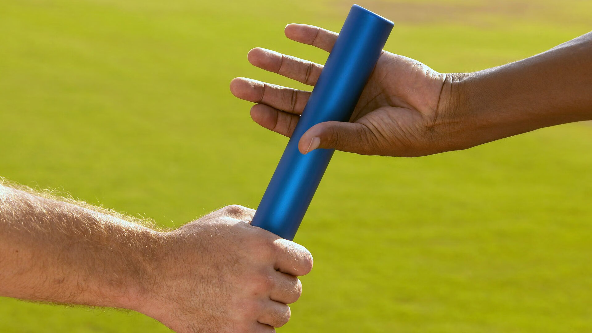 伤病潮来袭教练面临人员调配难题考验应变能力,教练员赛场应变